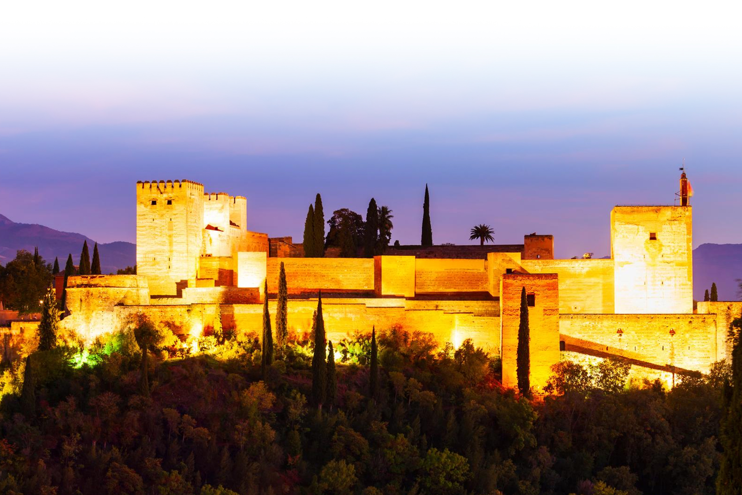 La-Alhambra-de-noche_2